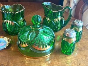 lot 32 image: Victorian Pattern Glass