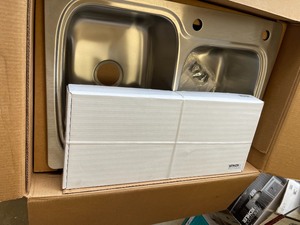 lot 6 image: 33 x 22 x 9-14 Top-mount undermount kitchen sink