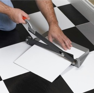 lot 32 image: Roberts 12 in. Quick-Cut Vinyl Tile VCT Cutter