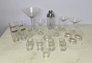 lot 112 image: Lot of Assorted Barware