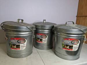 lot 119 image: (3) Locking Lid 6 Gallon Storage Buckets
