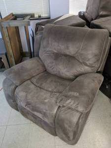 lot 162 image: Grey Oversized Rocking Recliner Chair (5 of 5)