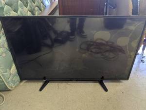 lot 768 image: Flat Screen TV (For Parts)