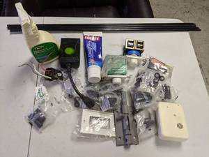 lot 188 image: Grab Bag of Home Improvement Items
