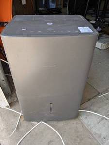 lot 140 image: GE Dehumidifier with Built-In Pump (2 of 2)