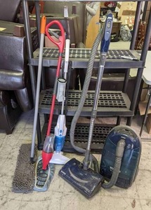 lot 147 image: Vacuums and Dust Mops