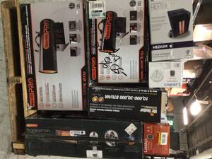Pallet with assorted Heaters different Brands models and conditions customer returns see pictures