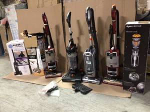 Lot of assorted Vacuums Various Conditions Customer Returns See Pictures