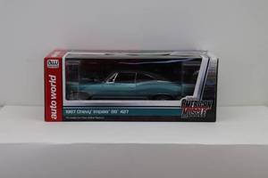 lot 3 image: Auto World Muscle Machines 118 1967 Chevy Impala SS 427
