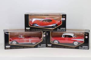 lot 16 image: (3) Motor Max 124 Diecast