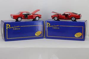lot 24 image: (2) American Mint Premium Edition 124 1970 Ford Mustang Boss 302 & 1964-12 Ford Mustang Coupe