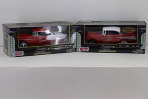 lot 27 image: (2) Motor Max 124 1955 Chevy Bel Air & 1957 Chevy Bel Air