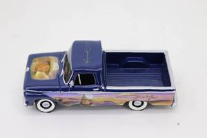 lot 64 image: Hamilton American Legends Collection John Wayne 134 Diecast