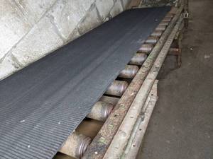 lot 6 image: 25 Ft. Industrial Roller Bed Belt Conveyor System