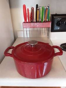 Food Network Enameled Dutch Oven With Splatter Lid, Kuhn Rikon Knife Holder & Assorted Knives