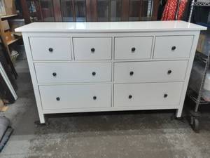 lot 3 image: Ikea Systems 8-Drawer Dresser 60x20x38