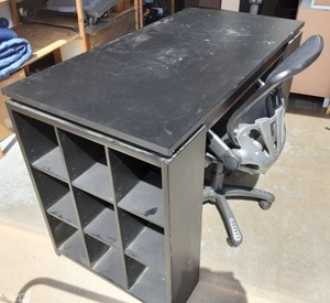 lot 8 image: Tall Desk With Storage Cubbies On Each Side & Quality Mesh Adjustable Office Chair