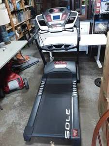 lot 11 image: Sole F63 Treadmill