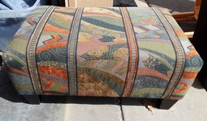 lot 15 image: Abstract Pattern Ottoman 36x25x17