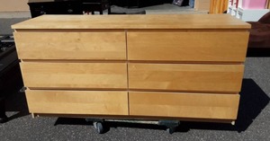 lot 17 image: 6-Drawer Dresser 63x32x20