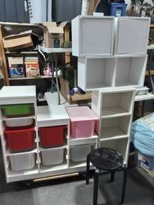 lot 24 image: White Organizer Shelves & Cubes