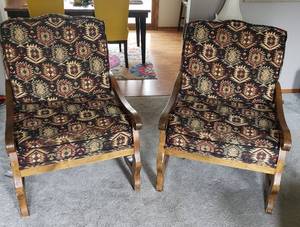 lot 64 image: Pair Of Wood Frame Oversize Chairs. Solid & Sturdy. Southwest Pattern With Black Welting.