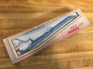 lot 24 image: Sky Marks KLM 1200 Scale Model MD-11