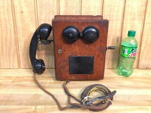 lot 66 image: Antique Kellogg Wallphone