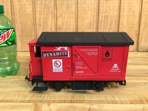 lot 83 image: Lehmann Exploding Box Car