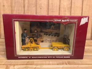 lot 87 image: Bachmann Big Haulers G Scale Hand Car with Trailer