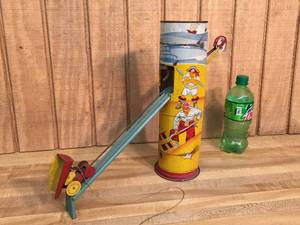 lot 109 image: Vintage Wolverine Tin Litho Captain Sandy Andy Mechanical Toy