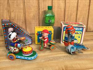lot 114 image: 3 Vintage Wind-up Tin Litho Toys