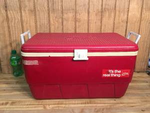 lot 133 image: Vintage CocaCola Cooler