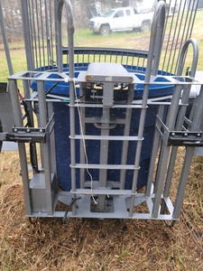 lot 85 image: Dunk Tank