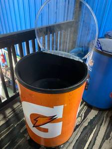 lot 28 image: Gatorade Cooler