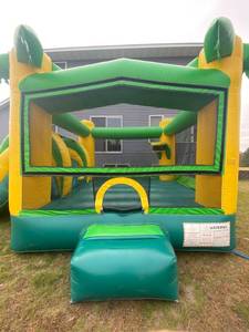 lot 1A image: Tropical 5 in 1 wetdry combo Inflatable