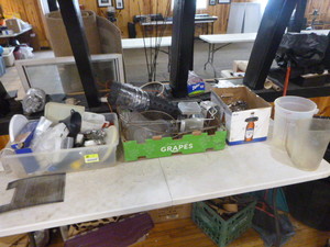 lot 71 image: Miscellaneous Restaurant Kitchen Items