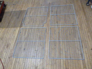 lot 72 image: 4 Cooler Racks