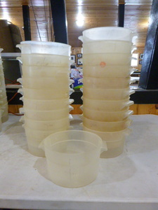 lot 86 image: 20 Food Containers