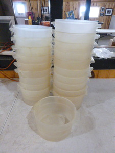 lot 88 image: 20 Food Containers