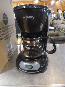 lot 42 image: 4 Mr. Coffee 4 Cup Coffee Makers