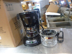 lot 98 image: 5 Mr. Coffee 4 Cup Coffee Makers