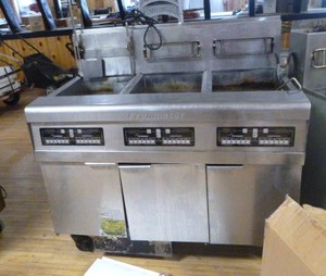 lot 4 image: Manitowoc Frymaster