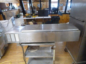 lot 9 image: Counter Sandwich Prep Cooler