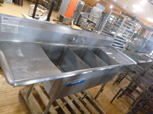 lot 13 image: Duke 3 Compartment Sink