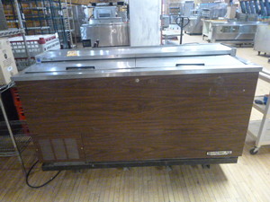 lot 14 image: Beverage Air Beer Cooler