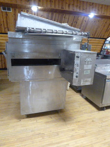 lot 120 image: Lincoln Impinger Conveyor Pizza Oven