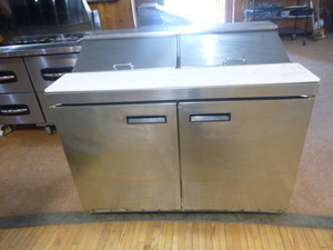 lot 123 image: Prep Table Cooler