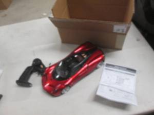 red rc 114 race car untested as is...