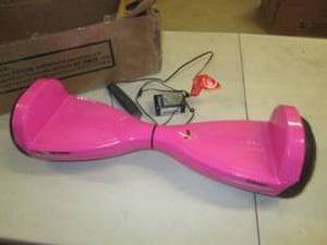 pink razor hoverboard powers on ...